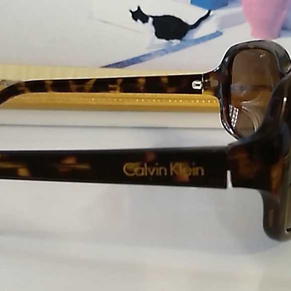 Calvin Klein brown tortoise sunglasses